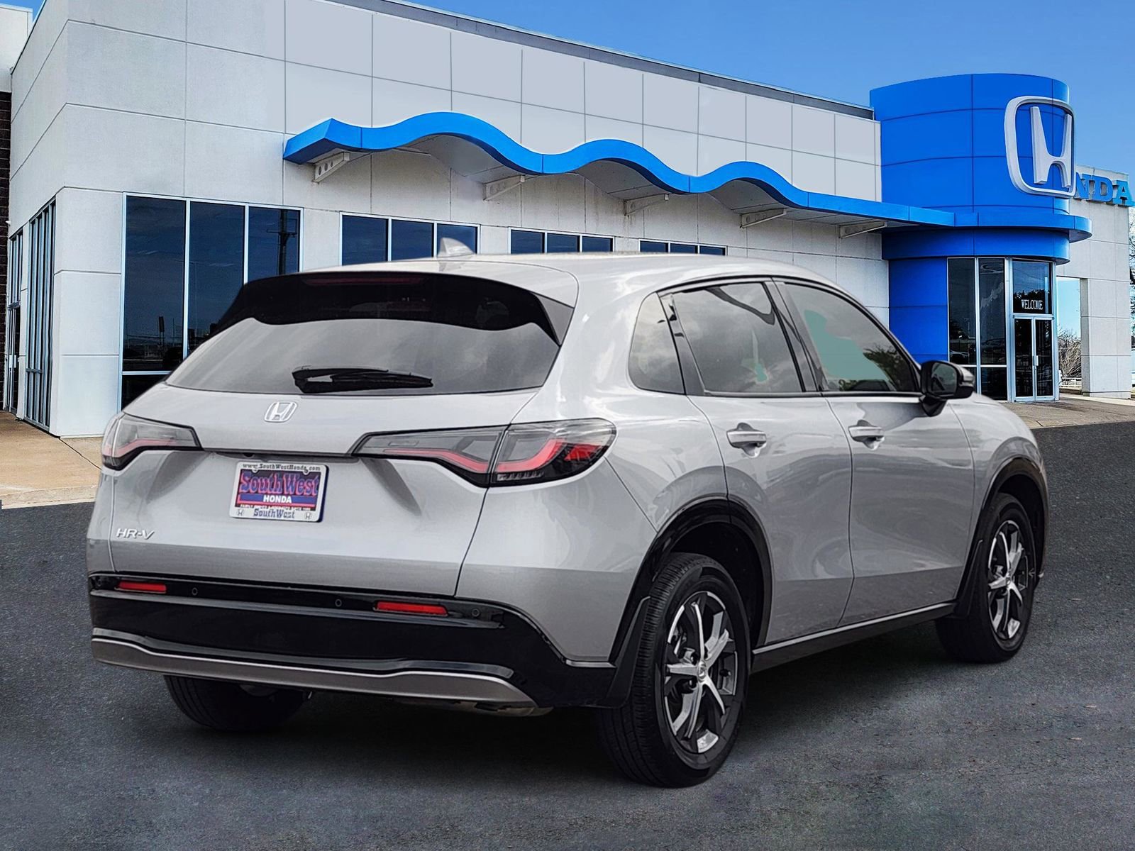 Used 2023 Honda HR-V EX-L image 5