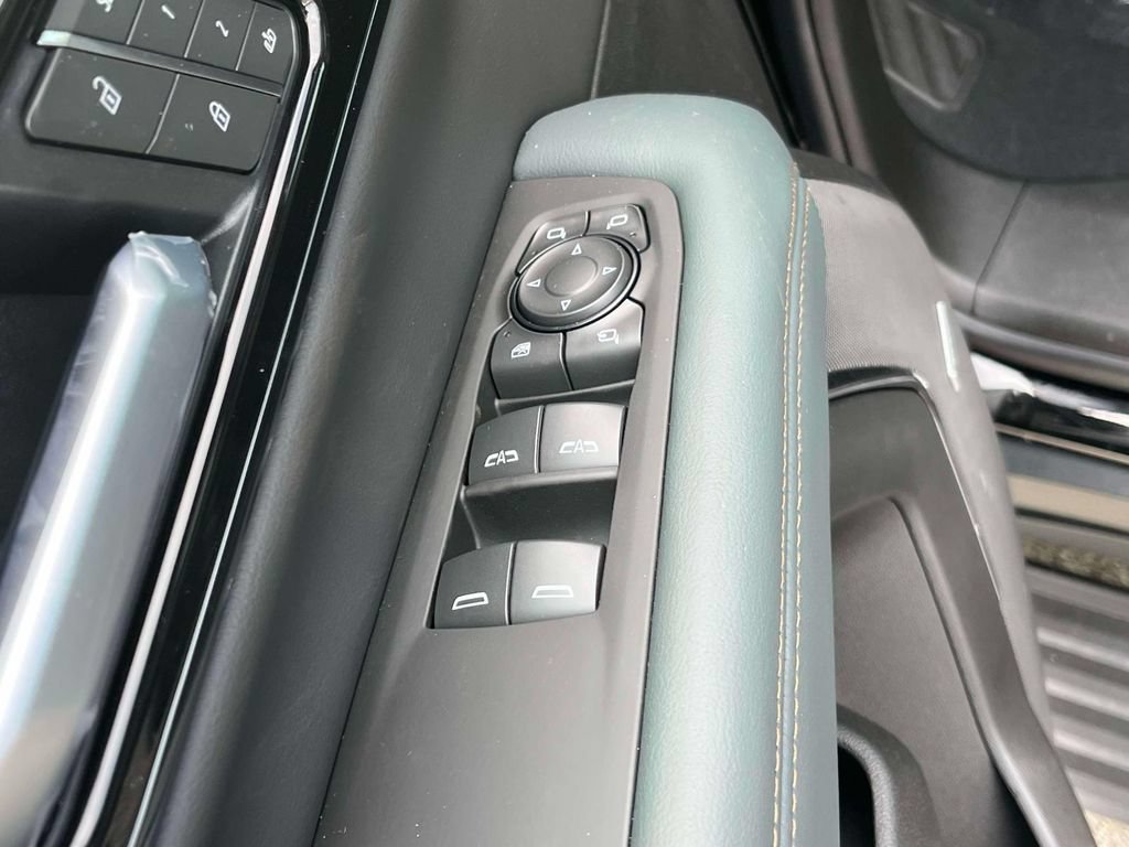 New 2026 GMC Yukon XL AT4 w/ AT4 Premium Package AWD/4WD image 21
