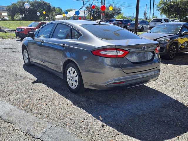 Used 2013 Ford Fusion S FWD image 4