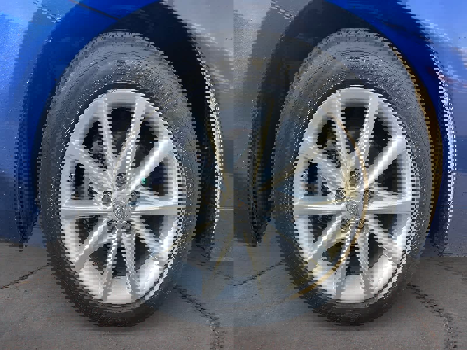 Used 2014 Toyota Prius V Five image 14