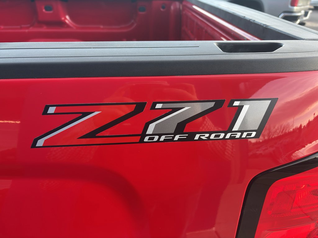 Used 2018 Chevrolet Silverado 1500 LT w/ All Star Edition image 32