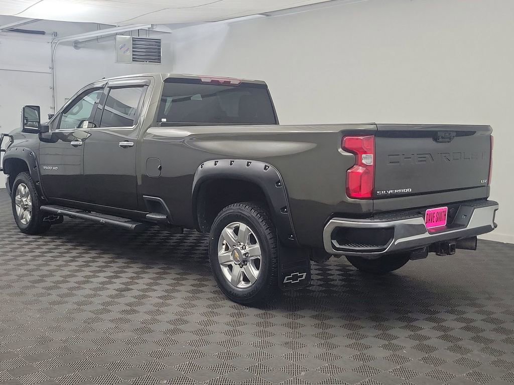 Used 2023 Chevrolet Silverado 3500 LTZ image 3