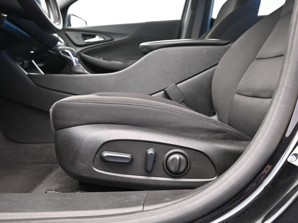 Used 2023 Chevrolet Malibu LT image 22