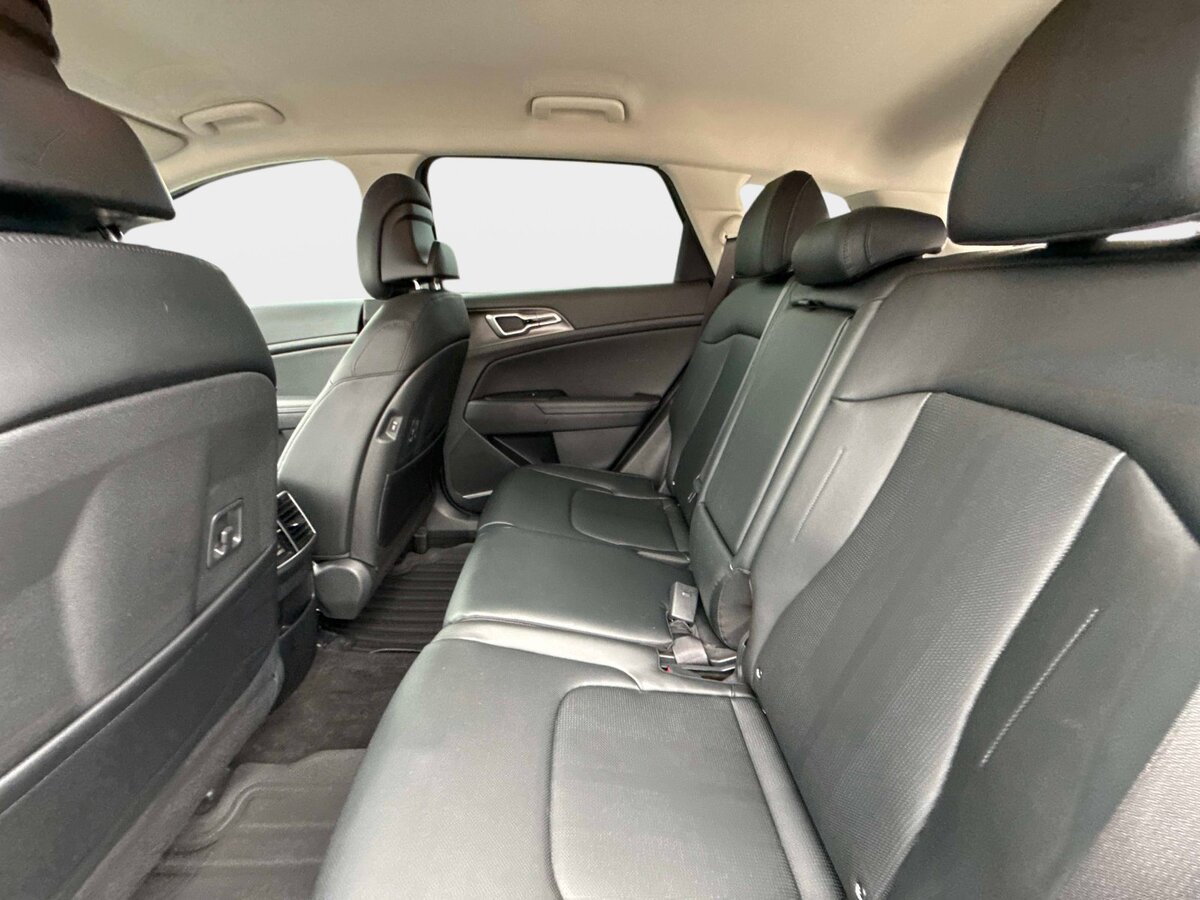 Used 2026 Kia Sportage EX FWD image 15