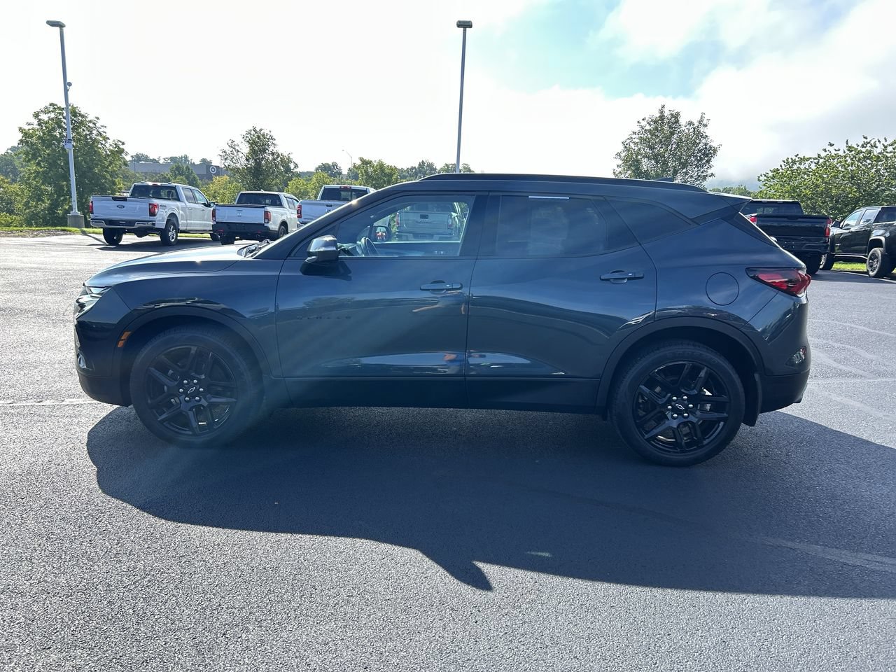 Used 2019 Chevrolet Blazer LT w/ Sun and Wheels Package AWD/4WD image 4
