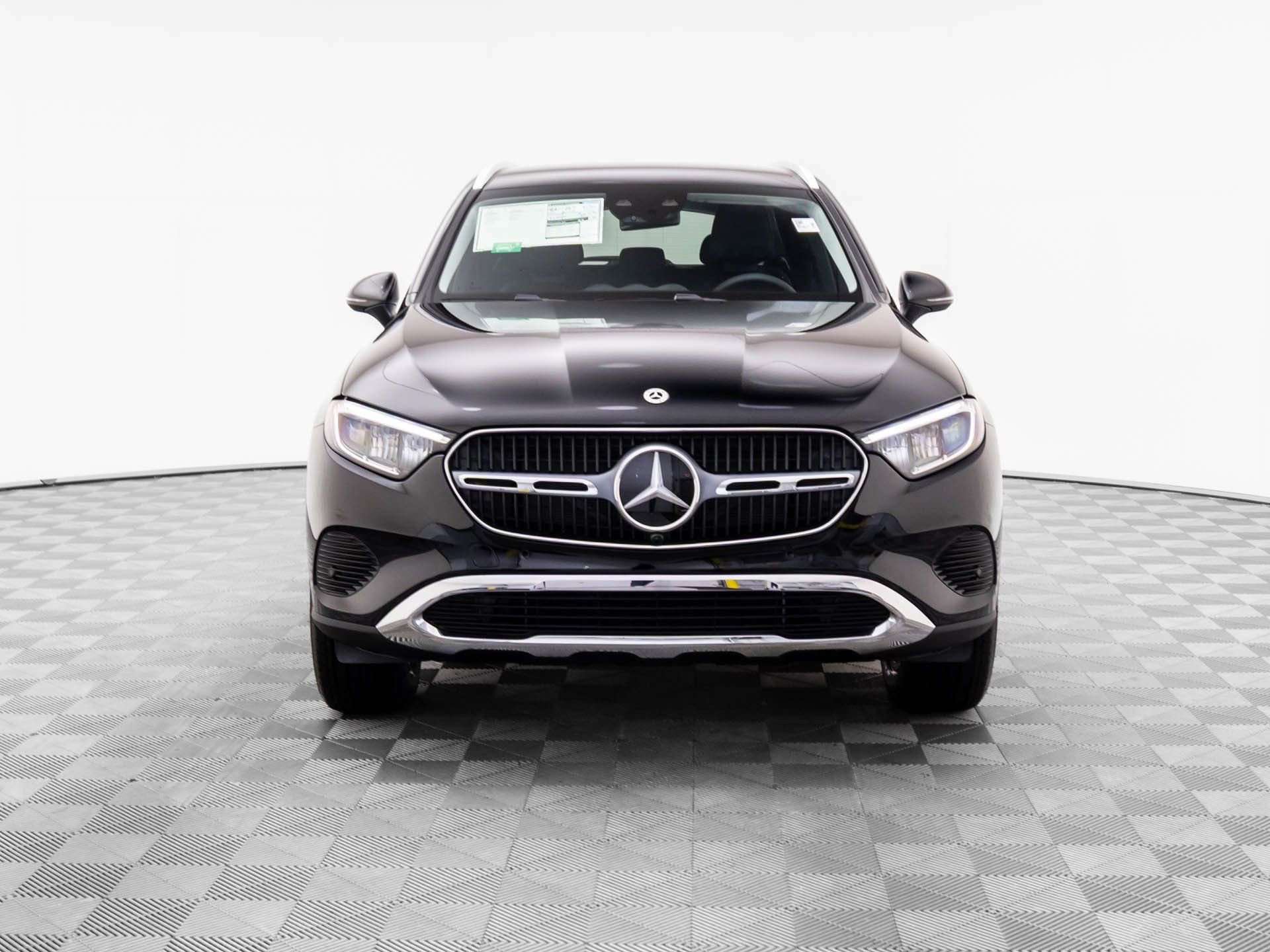 New 2025 Mercedes-Benz GLC 350e 4MATIC image 9