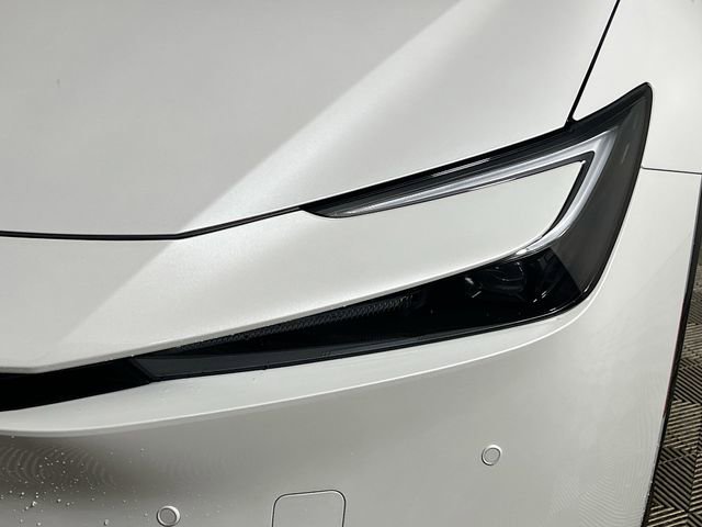 New 2025 Toyota Prius Plug-In Hybrid image 9