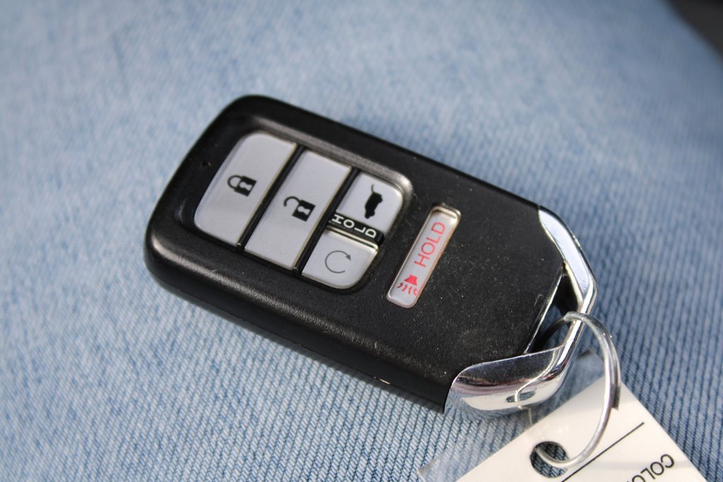 Used 2017 Honda Pilot Touring image 25