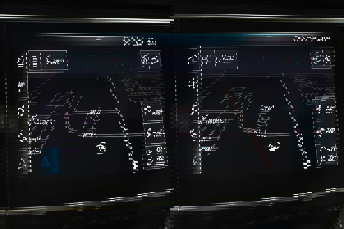 Used 2019 Audi Q8 Prestige image 9