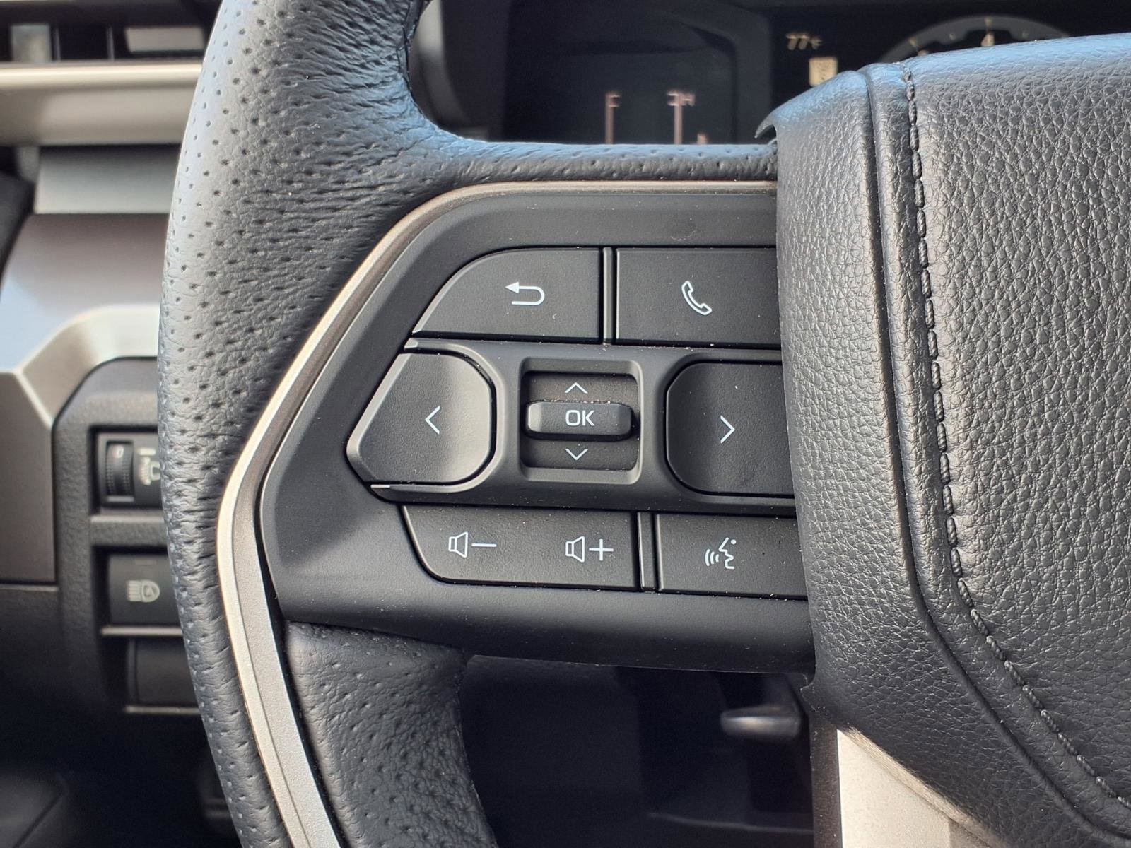 Certified 2025 Toyota Tacoma SR5 w/ SR5 Upgrade Package image 19