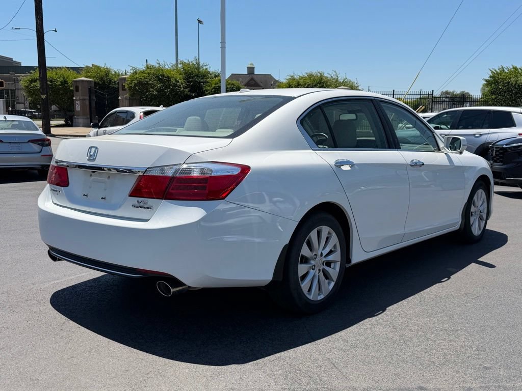 Used 2015 Honda Accord Touring image 32
