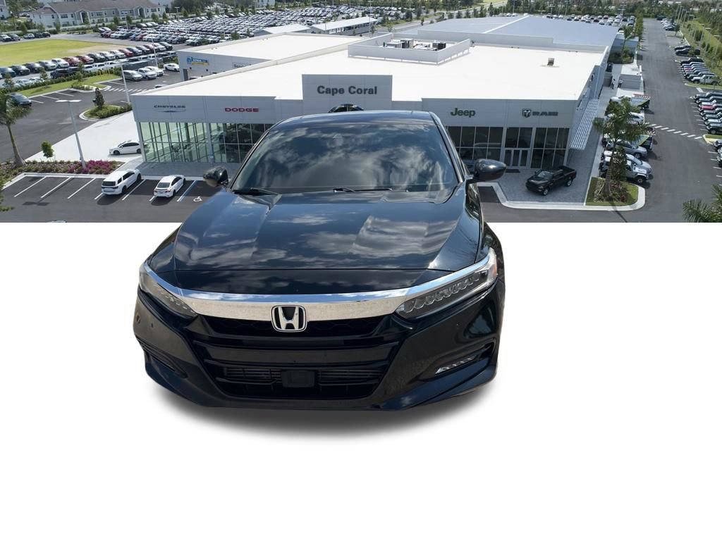 Used 2018 Honda Accord Touring image 4