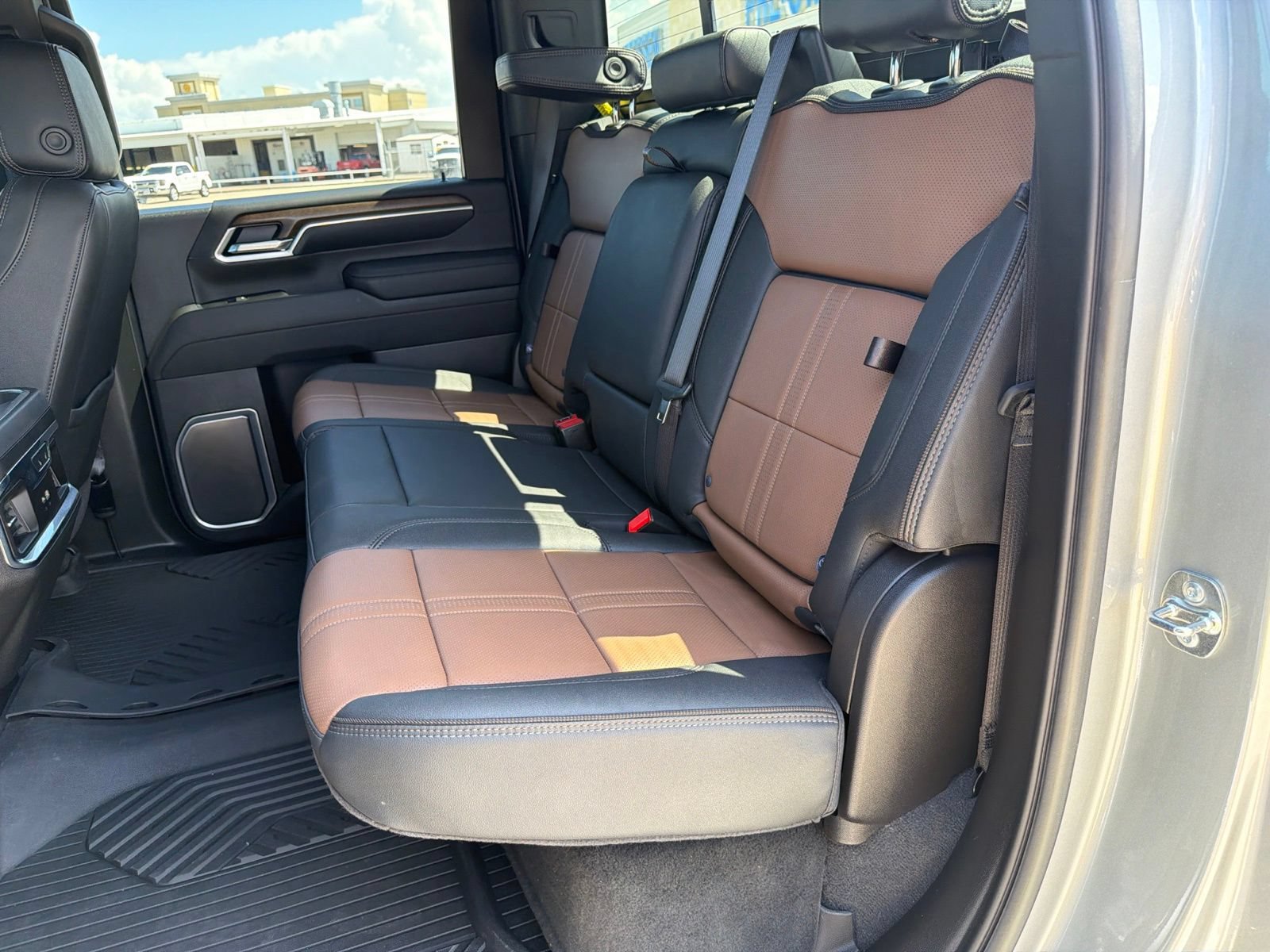 Used 2026 Chevrolet Silverado 2500 High Country w/ High Country Premium Package AWD/4WD image 20