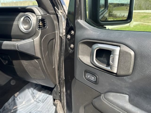 Used 2019 Jeep Wrangler Unlimited Sahara w/ Dual Top Group image 31