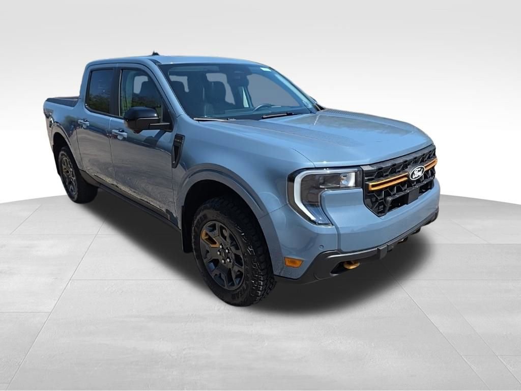 Certified 2025 Ford Maverick Tremor AWD/4WD image 3