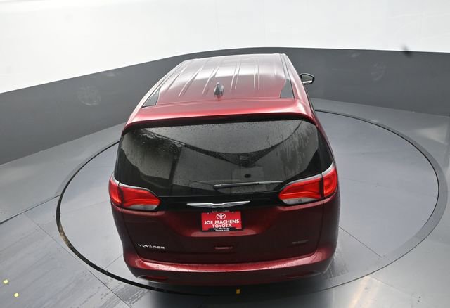 Used 2022 Chrysler Voyager LX FWD image 37