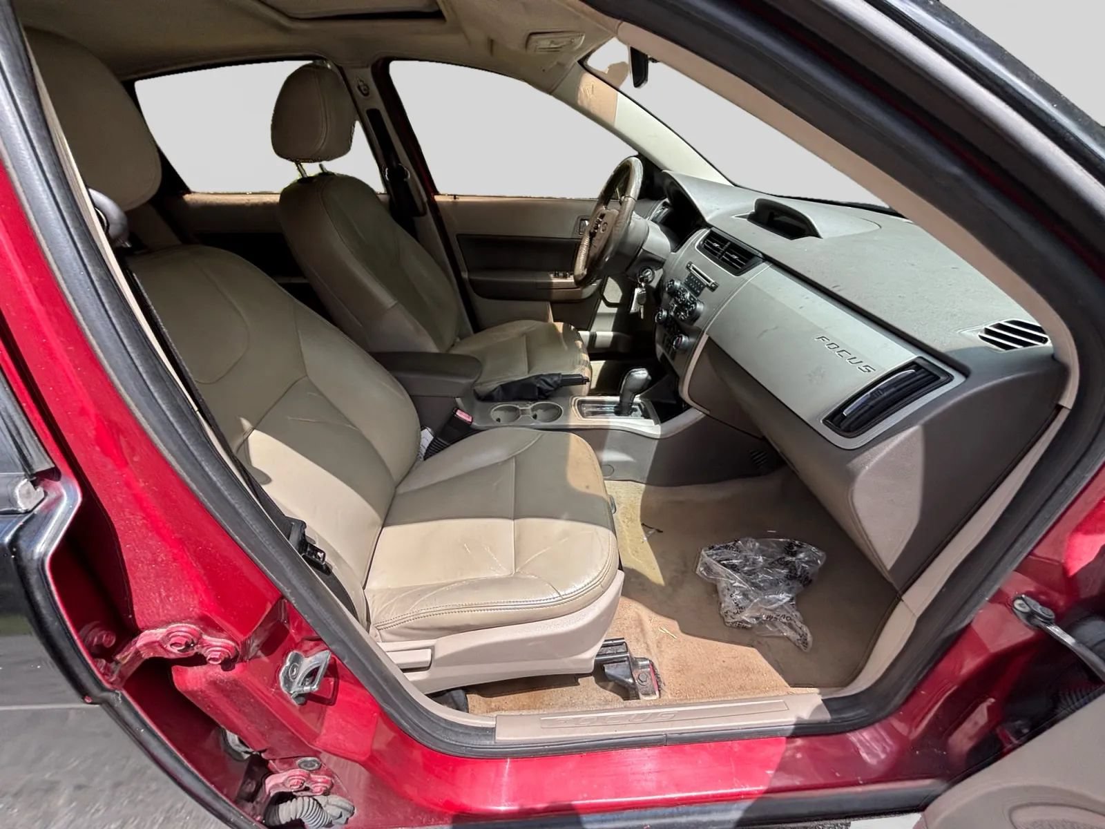 Used 2009 Ford Focus SEL FWD image 16