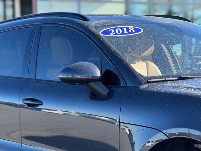 Used 2018 Porsche Macan w/ Premium Package Plus image 4
