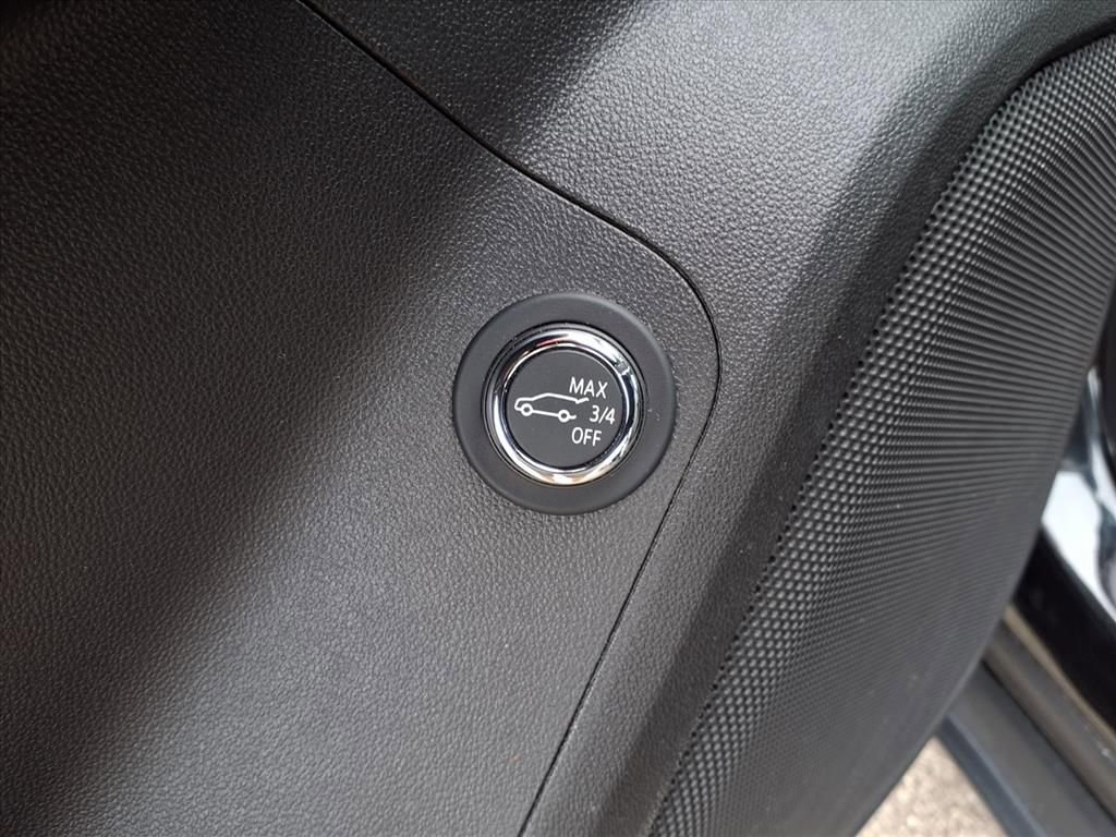 Certified 2022 GMC Acadia SLE w/ Driver Convenience Package image 23