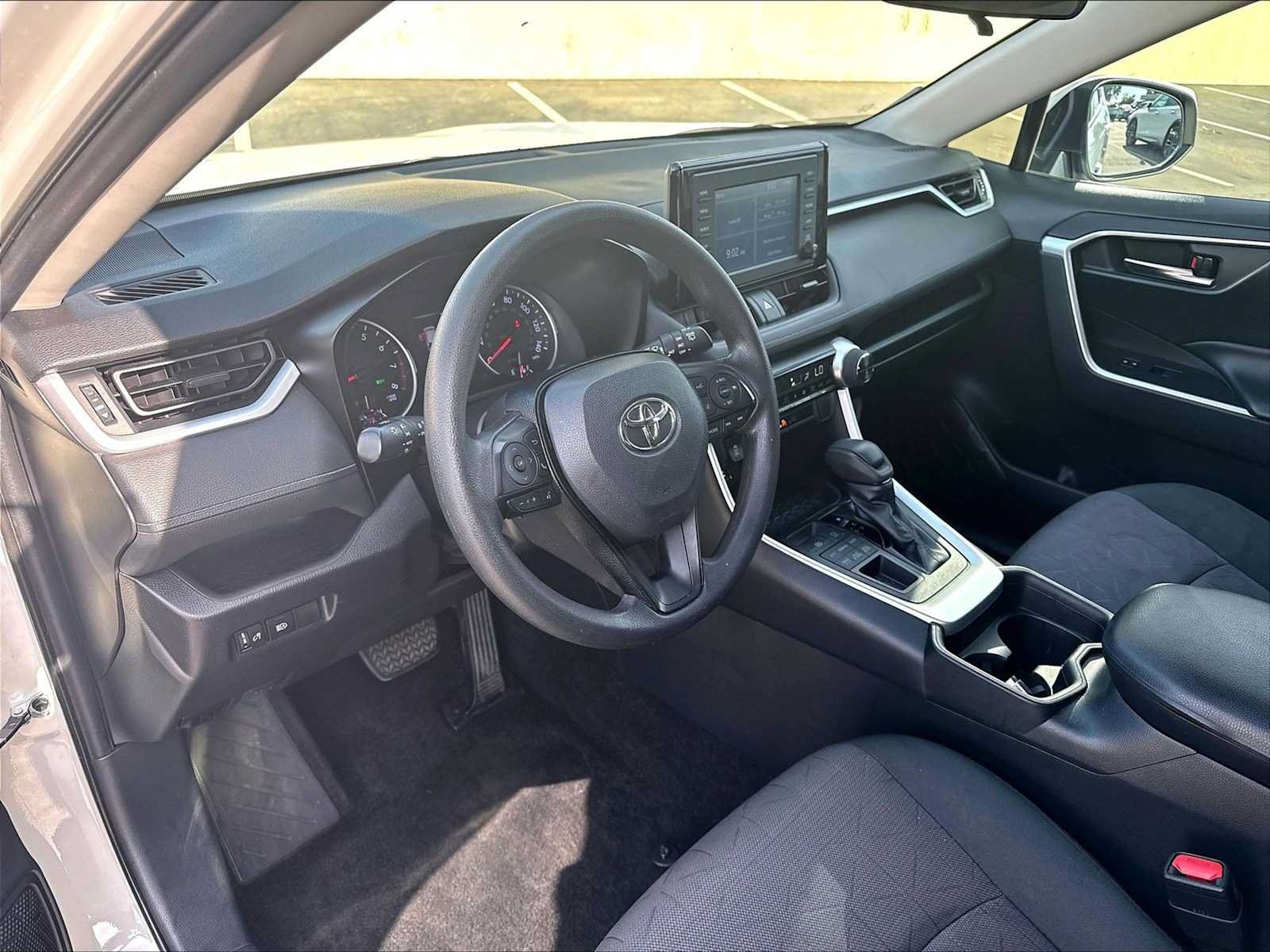 Used 2019 Toyota RAV4 XLE AWD/4WD image 15