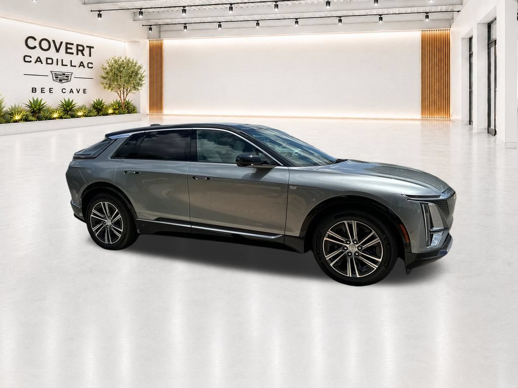 New 2026 Cadillac Lyriq Premium Luxury w/ LPO, Floor Liner Package AWD/4WD image 13