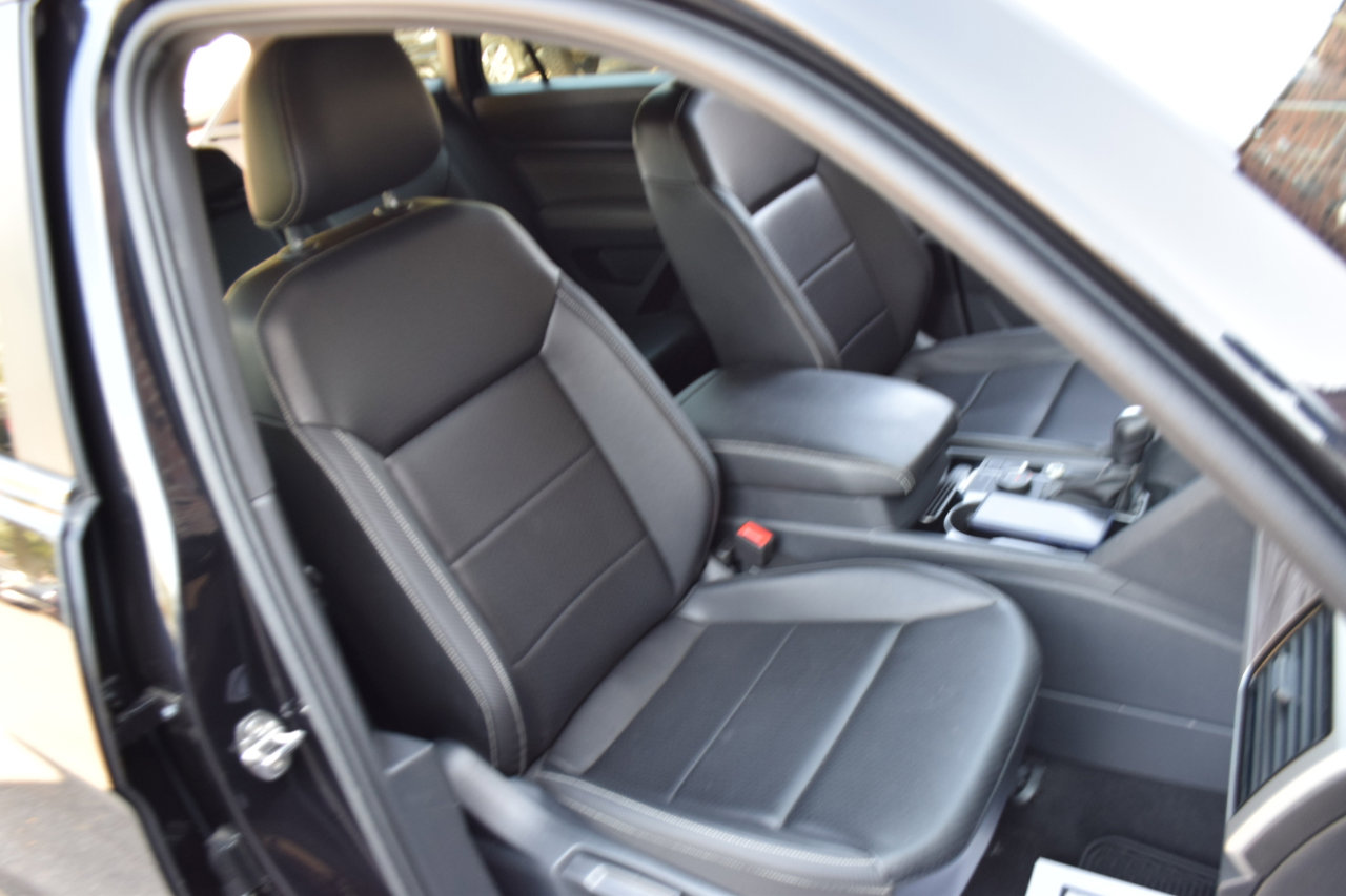 Used 2022 Volkswagen Atlas Cross Sport SE image 31