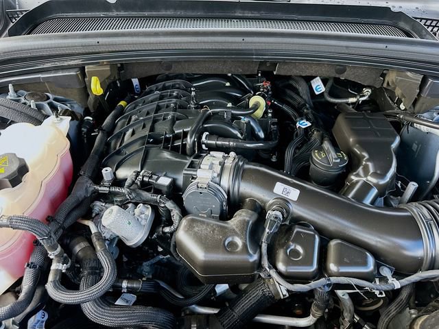 Used 2024 Jeep Grand Cherokee L Limited w/ Luxury Tech Group II image 32