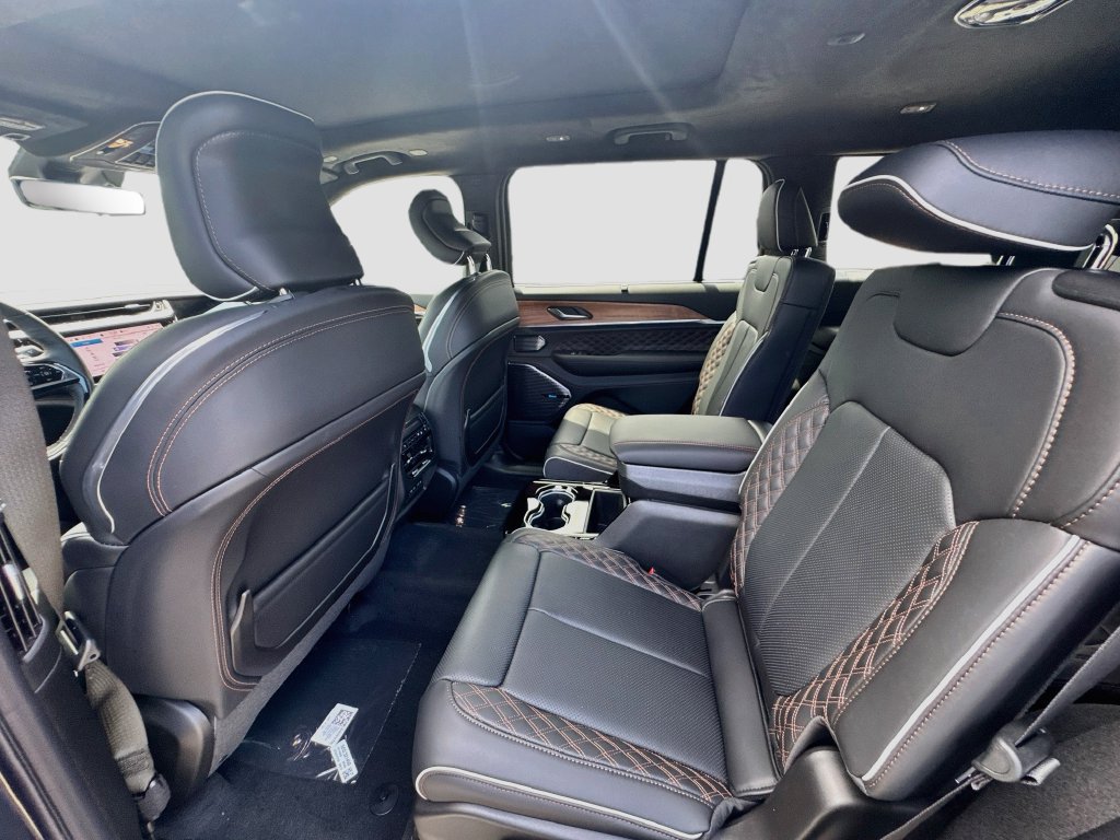 New 2027 Jeep Grand Cherokee L Summit AWD/4WD image 26