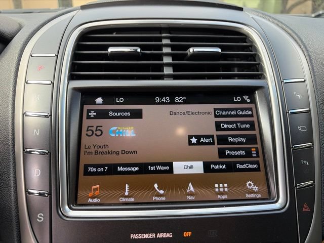 Used 2016 Lincoln MKX Reserve w/ Luxury Package AWD/4WD image 15