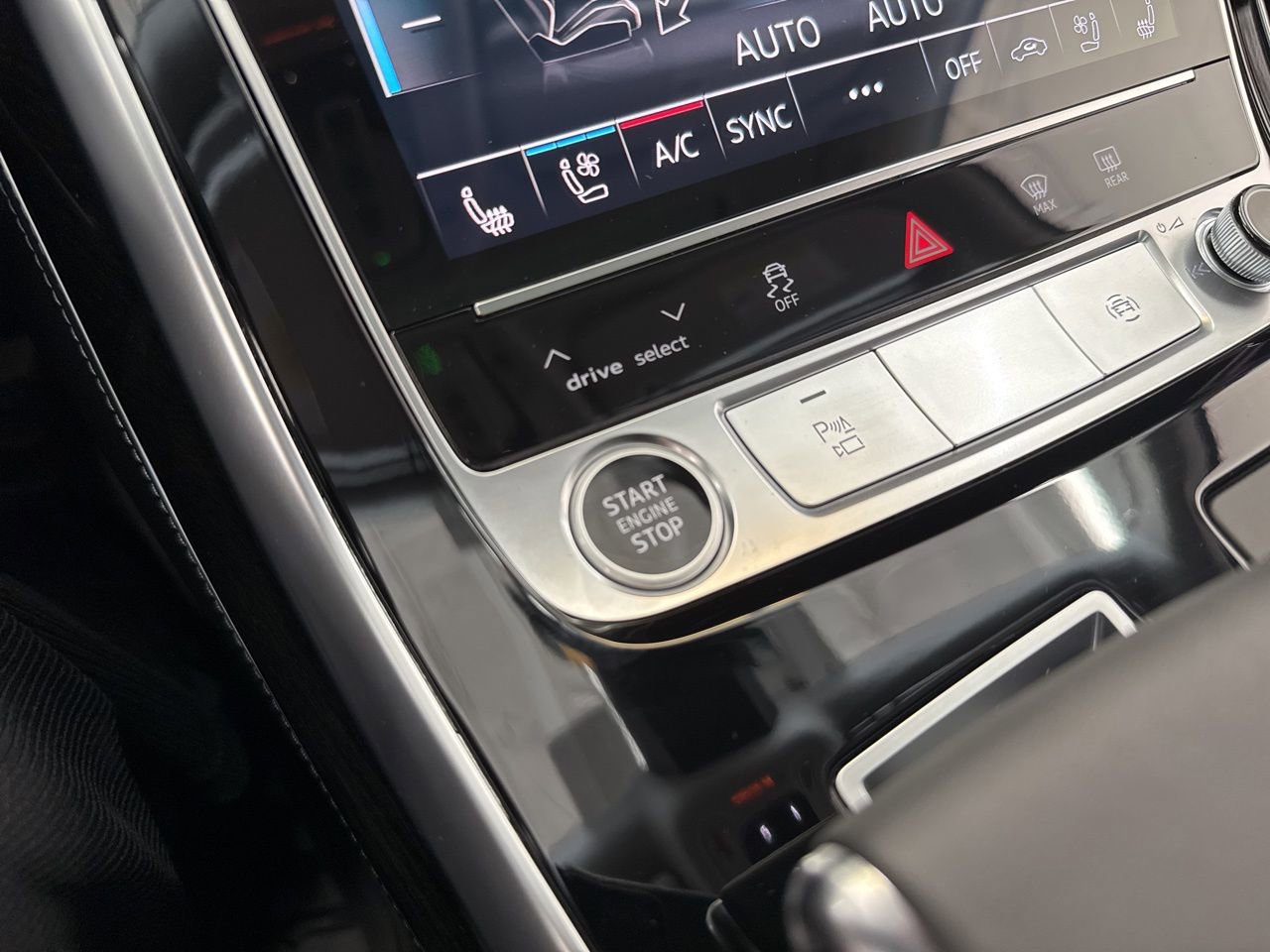 New 2025 Audi Q7 3.0T Premium Plus image 24