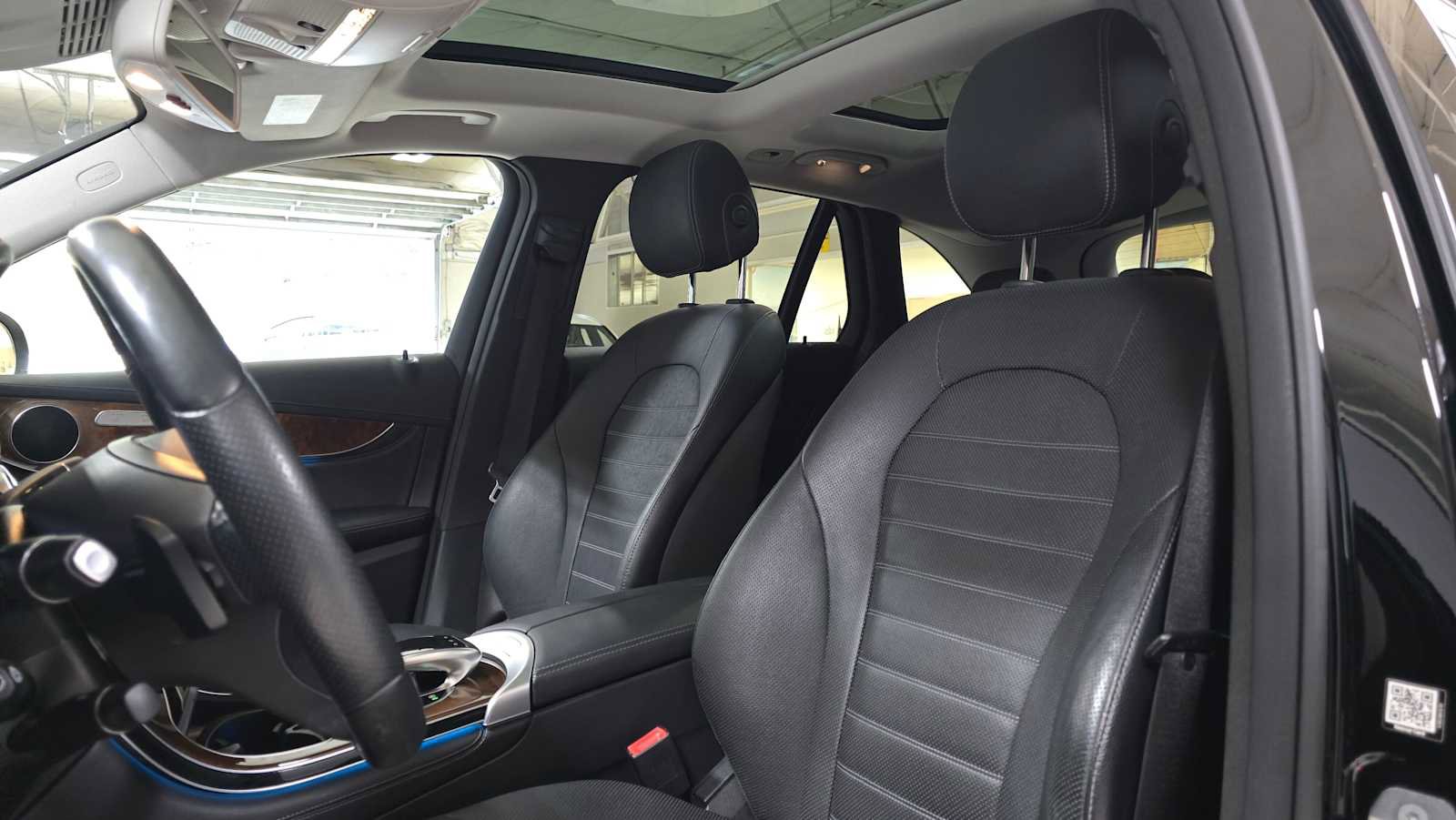 Used 2016 Mercedes-Benz GLC 300 4MATIC image 21