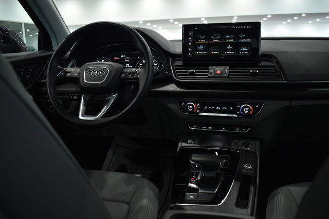 Used 2023 Audi Q5 2.0T Premium w/ Convenience Package image 18