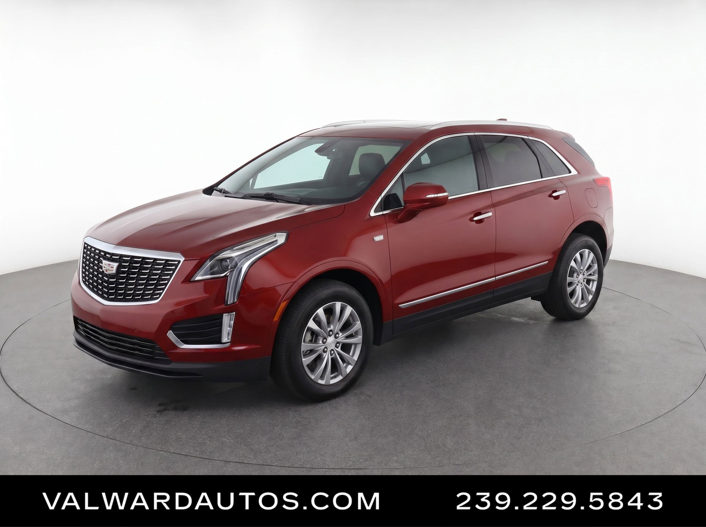 Used 2023 Cadillac XT5 Luxury FWD image 1
