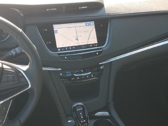 Certified 2024 Cadillac XT5 Premium Luxury w/ LPO, Floor Liner Package AWD/4WD image 31