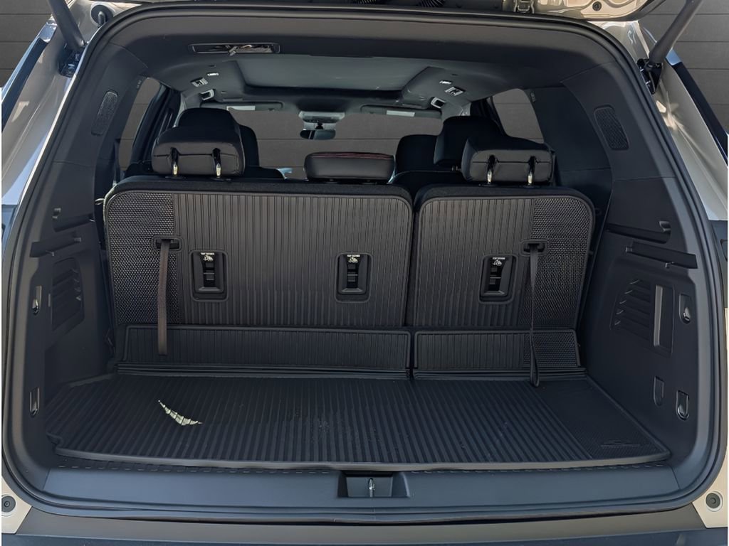 New 2026 Chevrolet Traverse Z71 w/ Enhanced Driving Package image 7