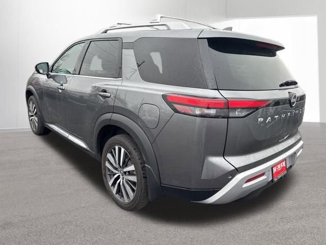 Used 2022 Nissan Pathfinder Platinum w/ Cargo Package image 3