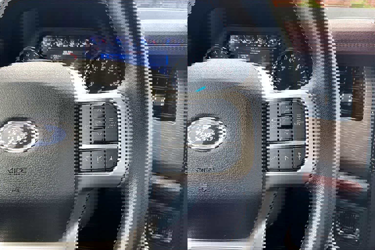 Used 2024 Ford Expedition Limited image 25