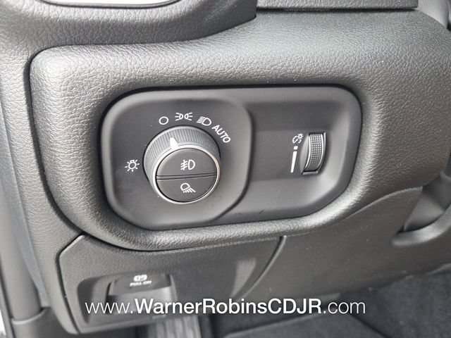 New 2026 RAM 1500 Express AWD/4WD image 28