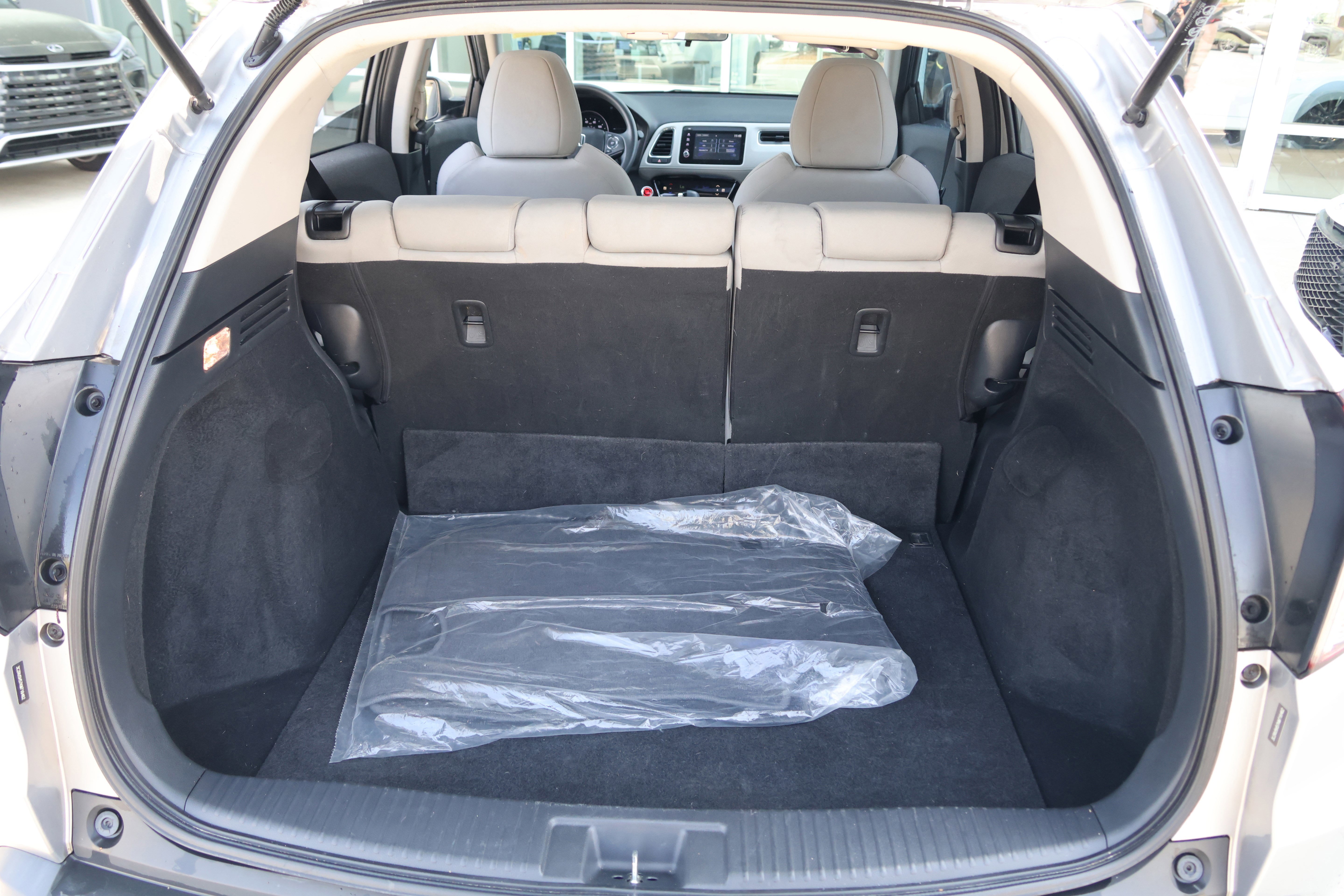 Used 2019 Honda HR-V EX image 35