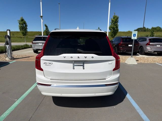 Used 2024 Volvo XC90 T8 Ultimate w/ Protection Package Premier AWD/4WD image 4