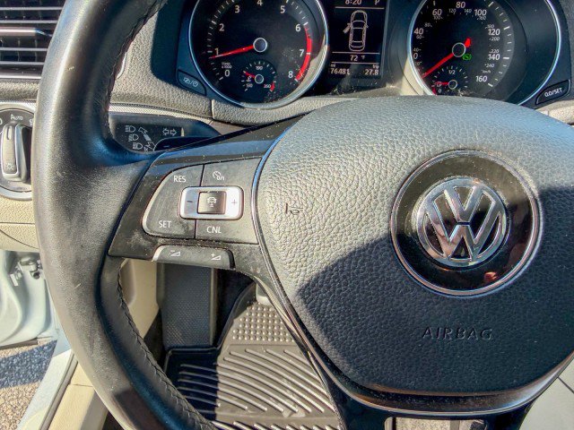 Used 2018 Volkswagen Passat 2.0T R-Line w/ R-Line Lighting Package FWD image 12