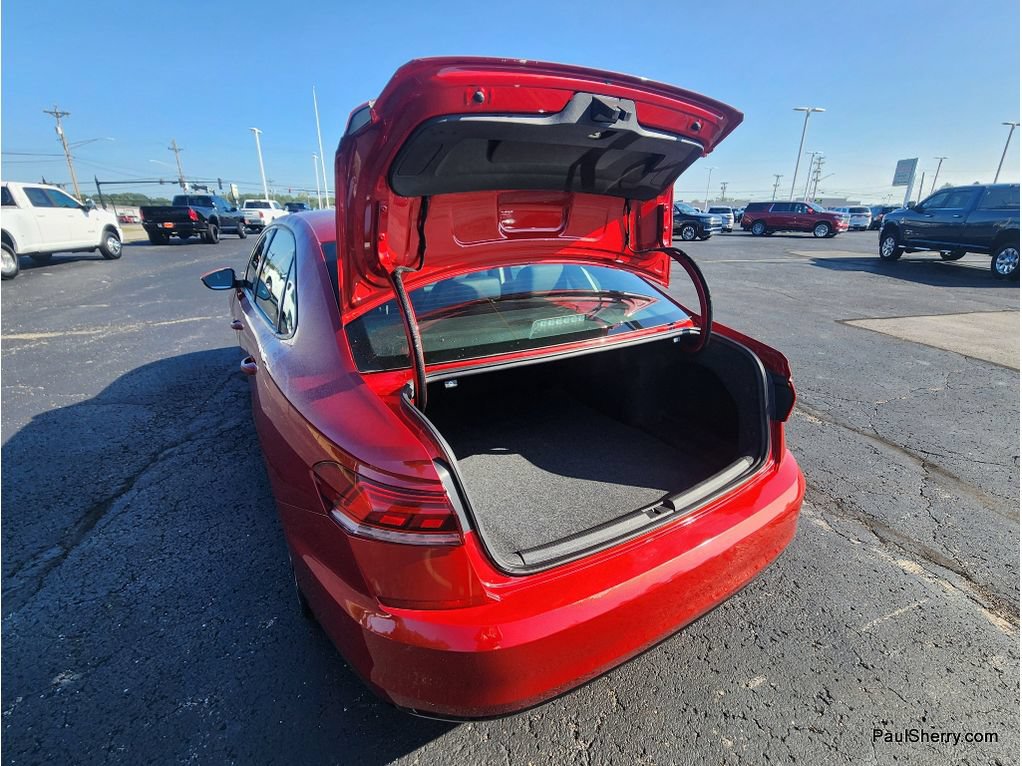 Used 2020 Volkswagen Passat 2.0T R-Line FWD image 9