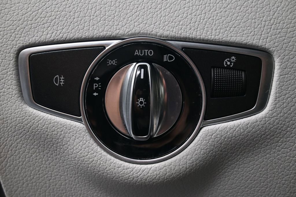 Used 2021 Mercedes-Benz E 350 4MATIC Sedan image 24