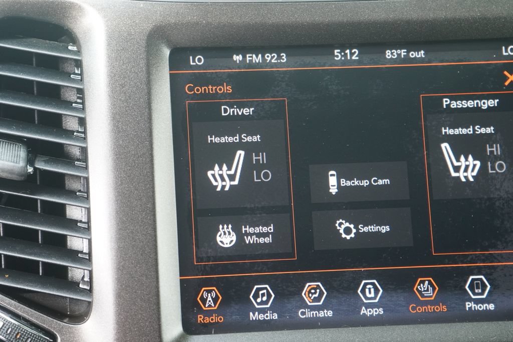 Used 2019 Jeep Cherokee Trailhawk w/ Cold Weather Group AWD/4WD image 31