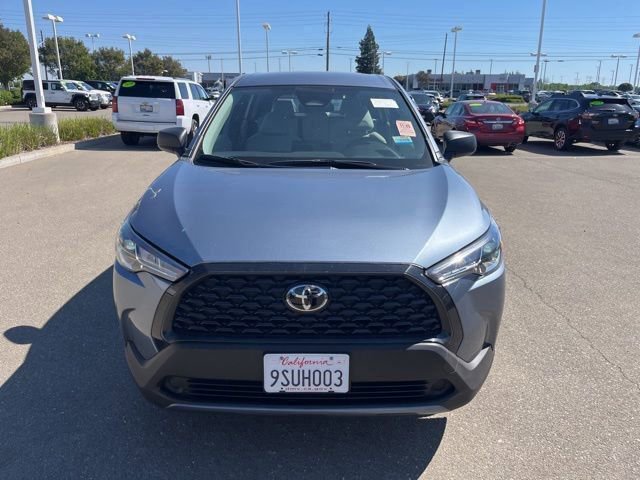 Used 2025 Toyota Corolla Cross L image 2
