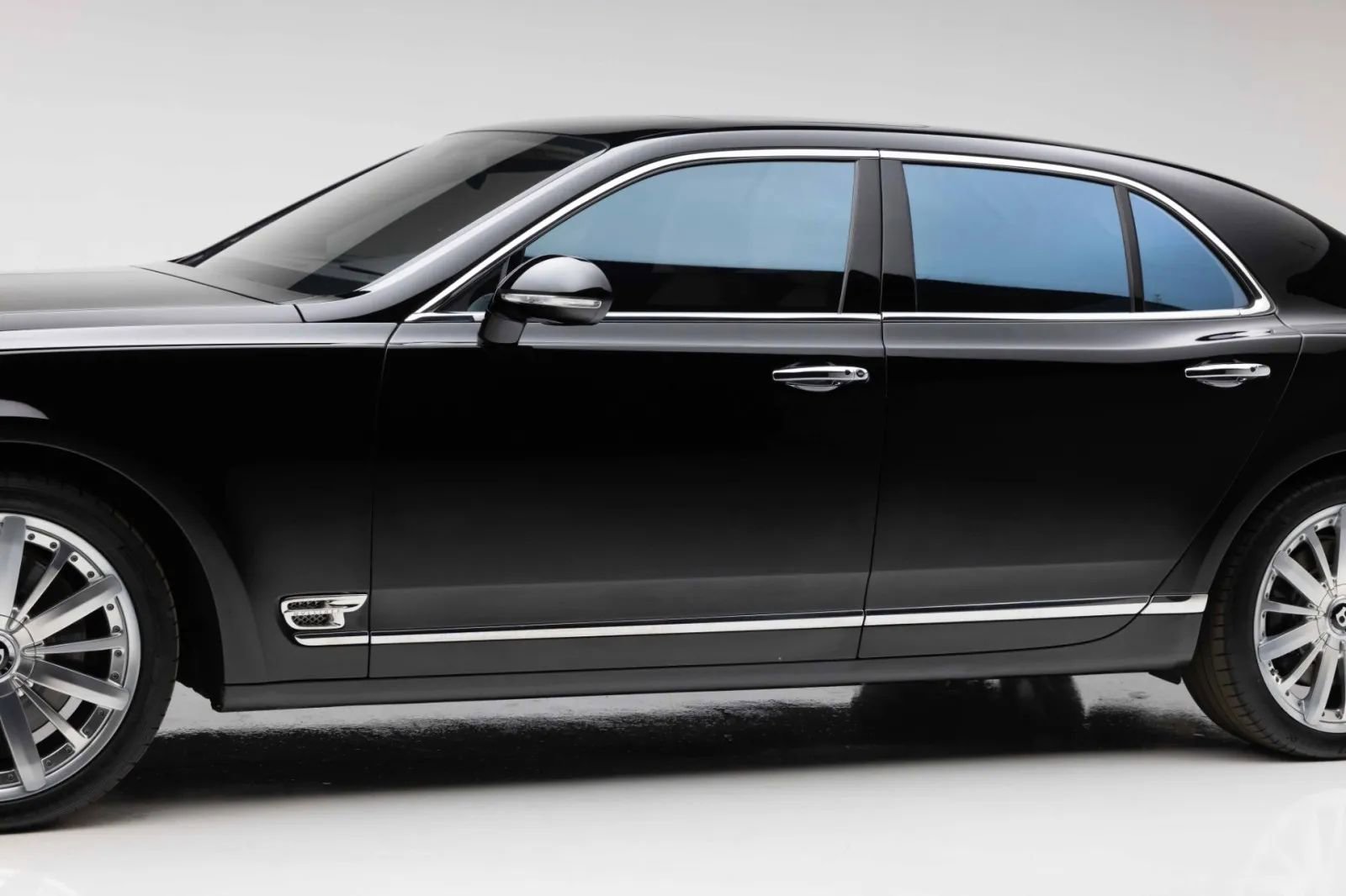 Used 2014 Bentley Mulsanne RWD image 24
