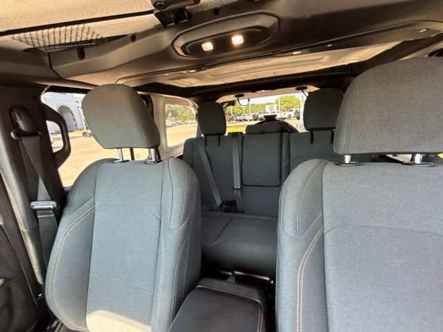 Used 2025 Jeep Wrangler Unlimited Sahara AWD/4WD image 14