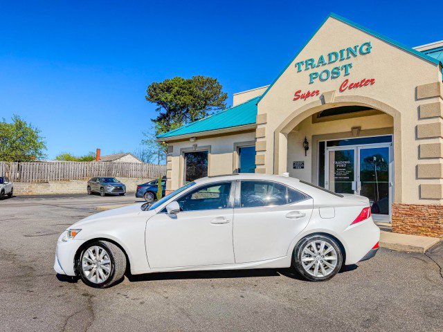 Used 2016 Lexus IS 200t image 21