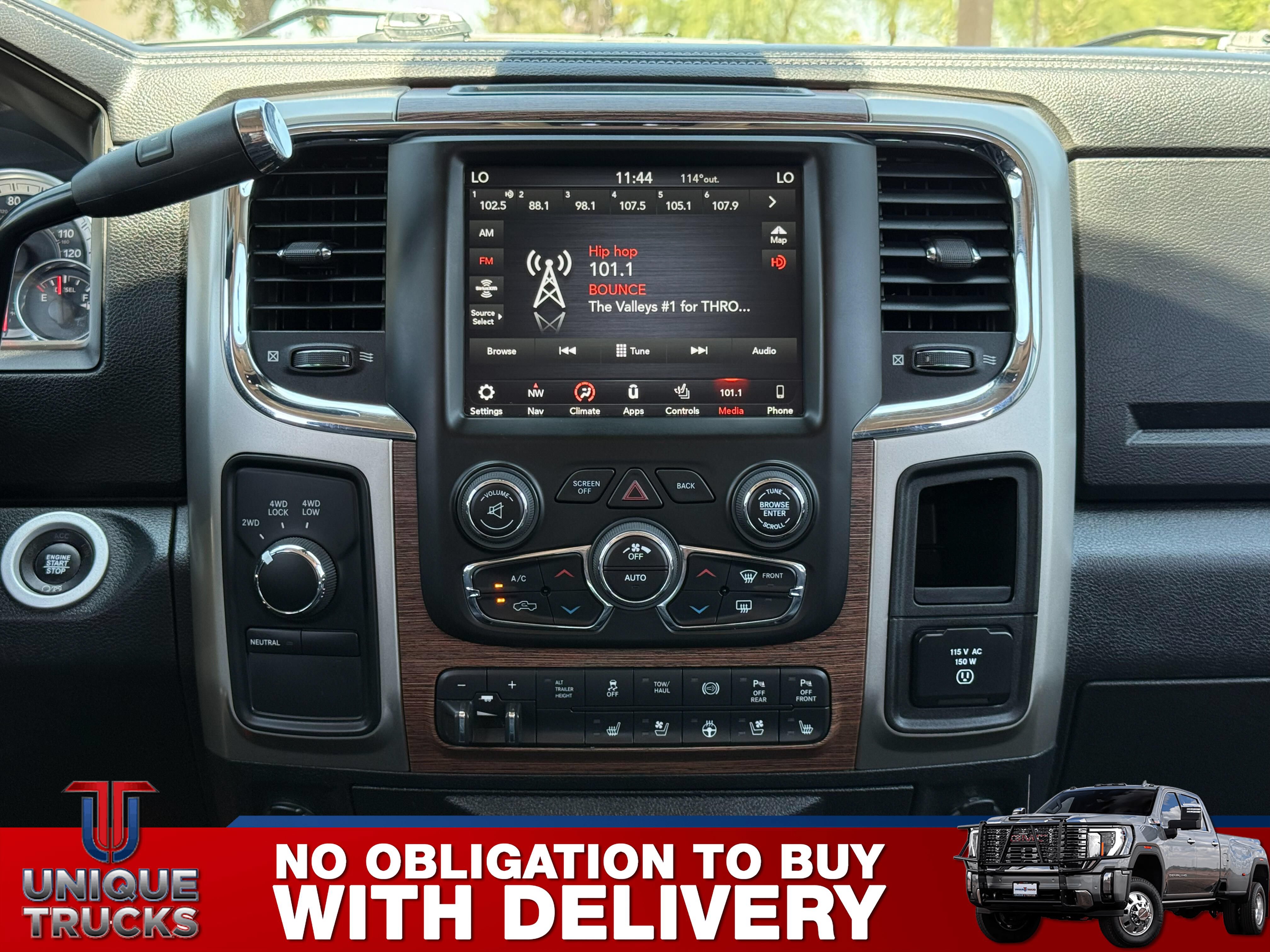 Used 2018 RAM 3500 Laramie w/ Cold Weather Group AWD/4WD image 38