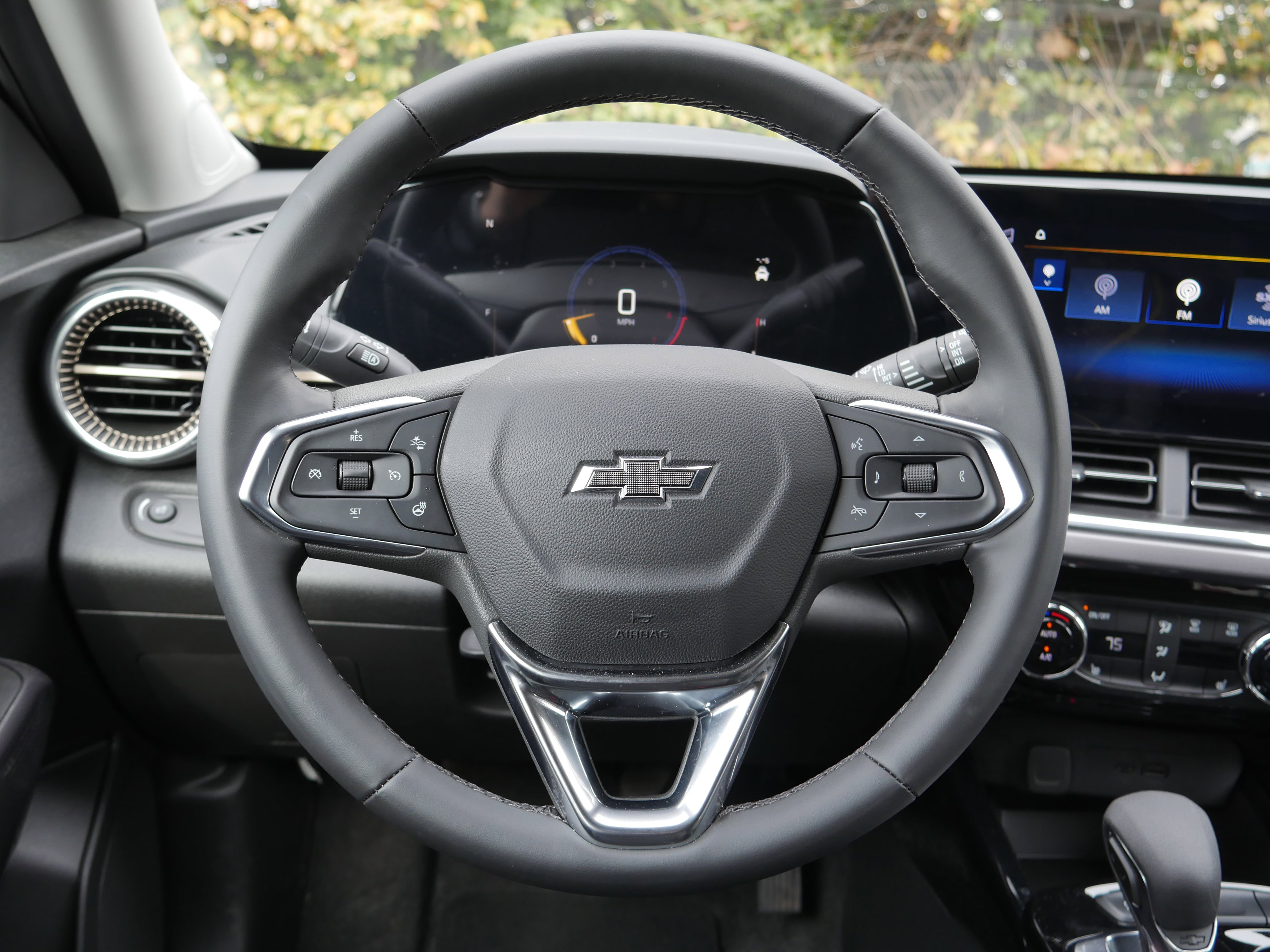 Used 2025 Chevrolet Trax ACTIV w/ Driver Confidence Package image 6